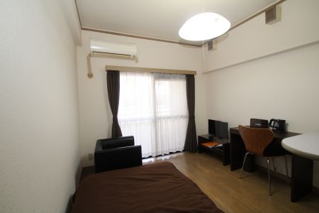 モントーレ天神　F　【敷地内駐車場】