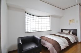 モントーレ天神　A　【敷地内駐車場】