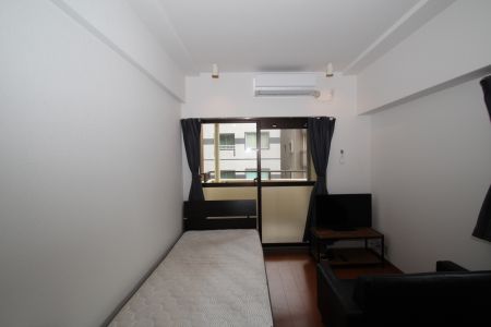 ロマネスク博多駅前　K　【敷地内駐車場】